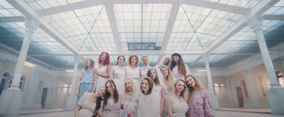 Still from the “Síla v nás” music video (1/13)