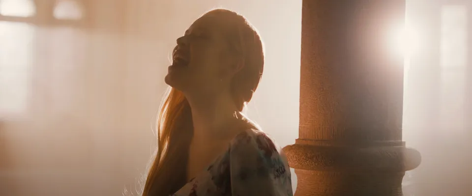 Still from the “Síla v nás” music video (2/13)