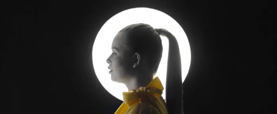 Still from the “Yellow” music video (4/9)