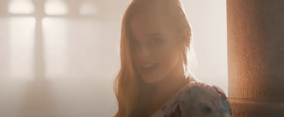 Still from the “Síla v nás” music video (8/13)